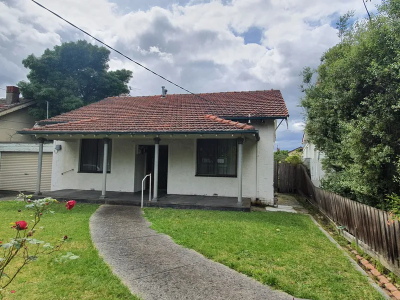 CLOSE TO PRINCESS HWY