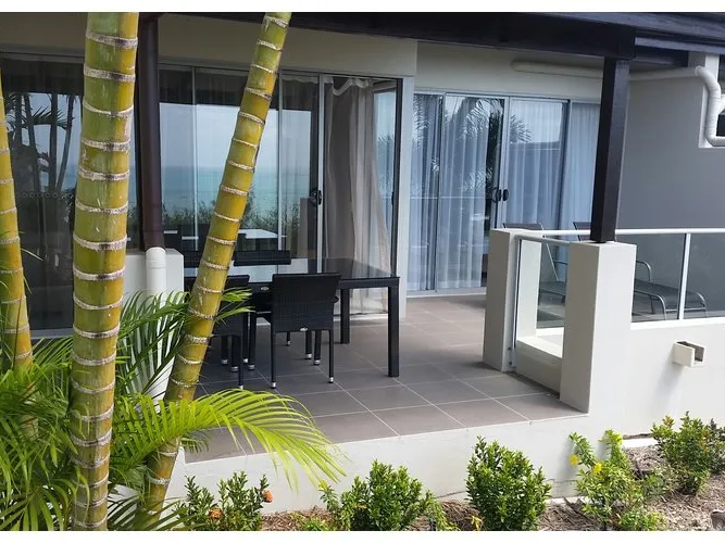 Luxury Apartment in Sought After Complex with Sea Views