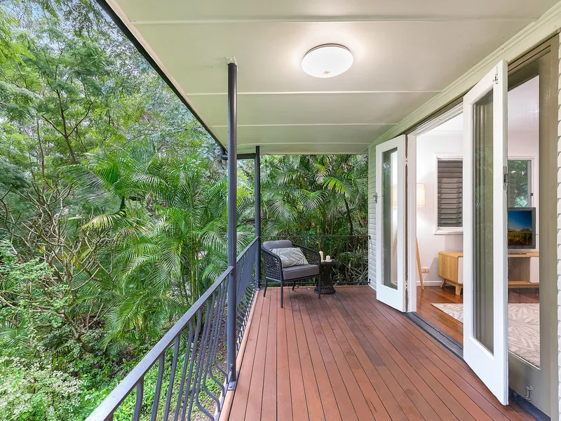 Secluded Retreat on Large Block in Cul-De-Sac