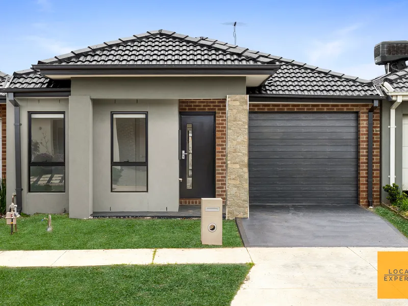 BRAND NEW 3 BEDROOM GEM IN SOUGHT AFTER ROCKBANK