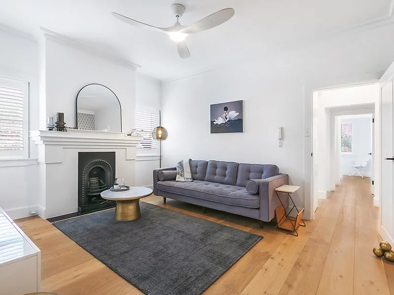 Brand new renovation to this top floor unit in a beautiful art deco block