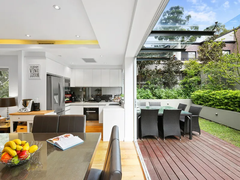 Stylish & Spacious Designer Townhouse