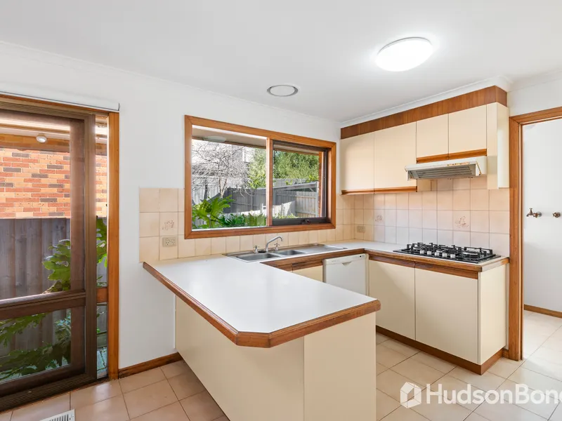 Immaculate & spacious villa unit