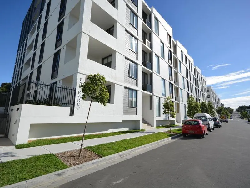 One Bedroom plus Study