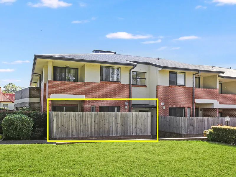 Huge ground floor modern apartment with Large study room & three courtyards in boutique complex offers convenience