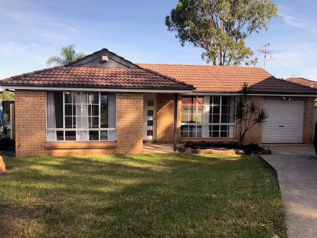 PERFECTLY LOCATED FAMILY HOME!