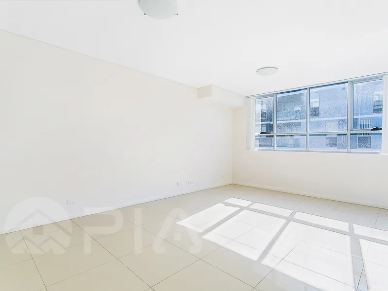 Nearly new 2-bedroom modern apartment now for lease