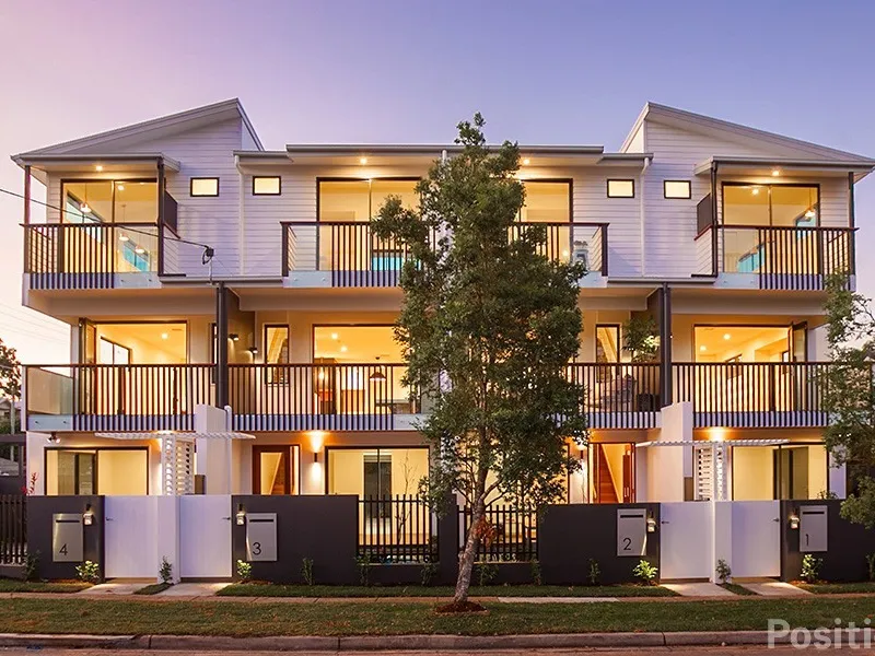 GRANDEUR, SPACE AND STYLE