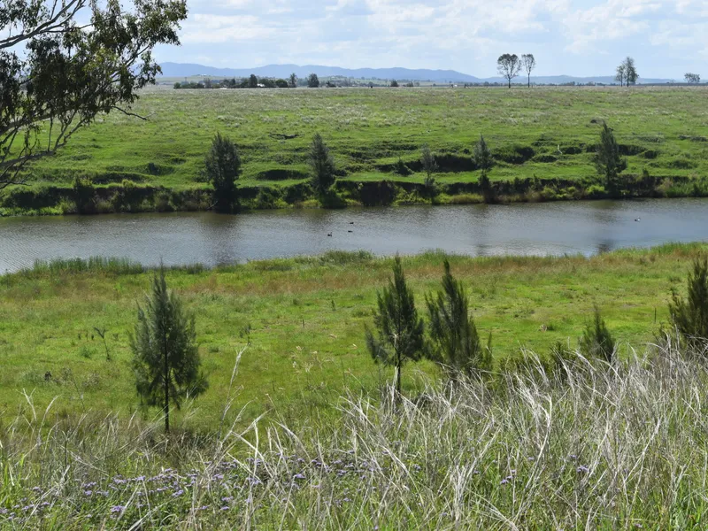 'GLEN ARDEN' - Standout Brisbane River Frontage Property.