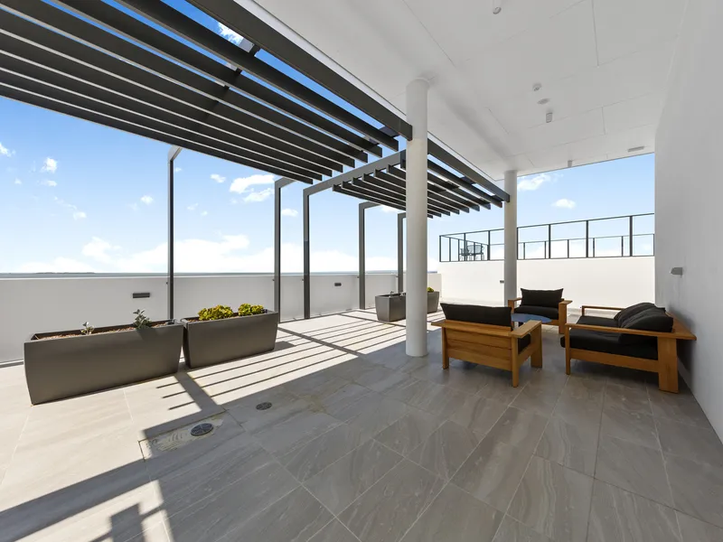 Top Floor Lato Baia Apartments - Bay View & Breezes