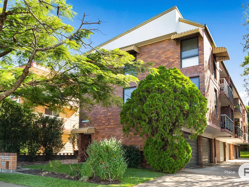 Renovated, fully-furnished and dressed for the occasion. This unit could be just what you’re looking for…