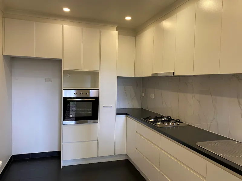 Shared tropical garden art-deco pad