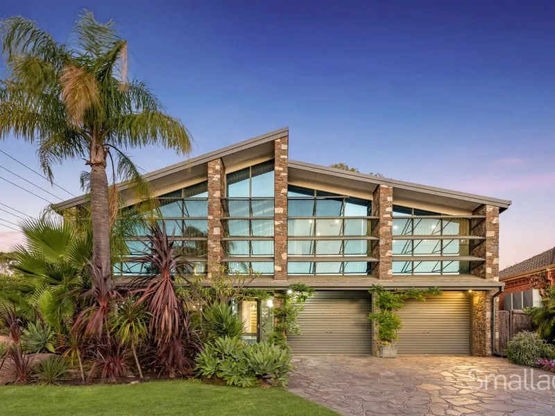 STYLISH CONTEMPORARY LIVING