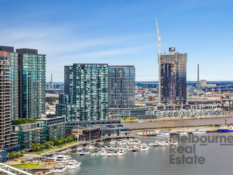 A Docklands Lifestyle And Breathtaking Views