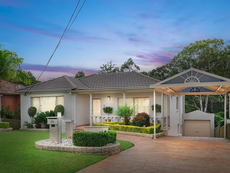Enviable Family Entertainer Set Next To Peaceful Reserve