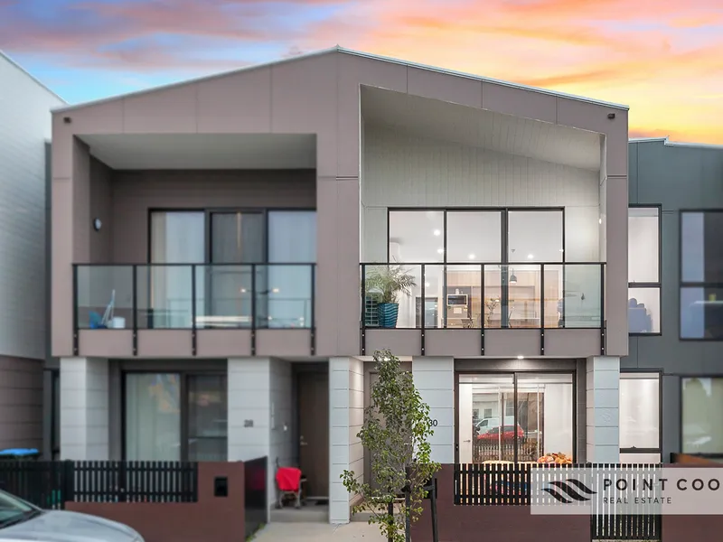 Contemporary Town House Living
