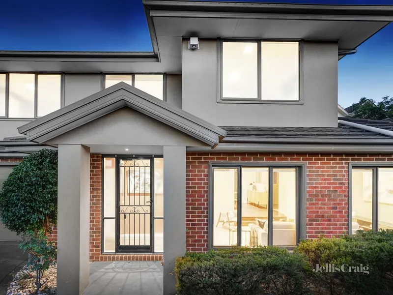 Sophisticated style, double school zone