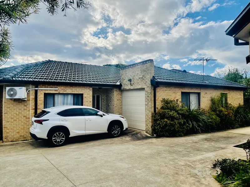 Four Bedroom Villa House for Rent at Punchbowl