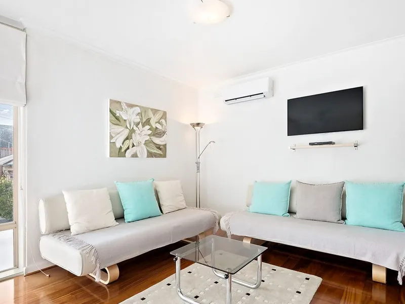 Perfectly Positioned Studio in the heart of St. Kilda