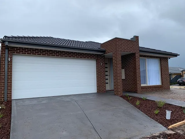 3 Bedrooms in Berwick Fields School Zone