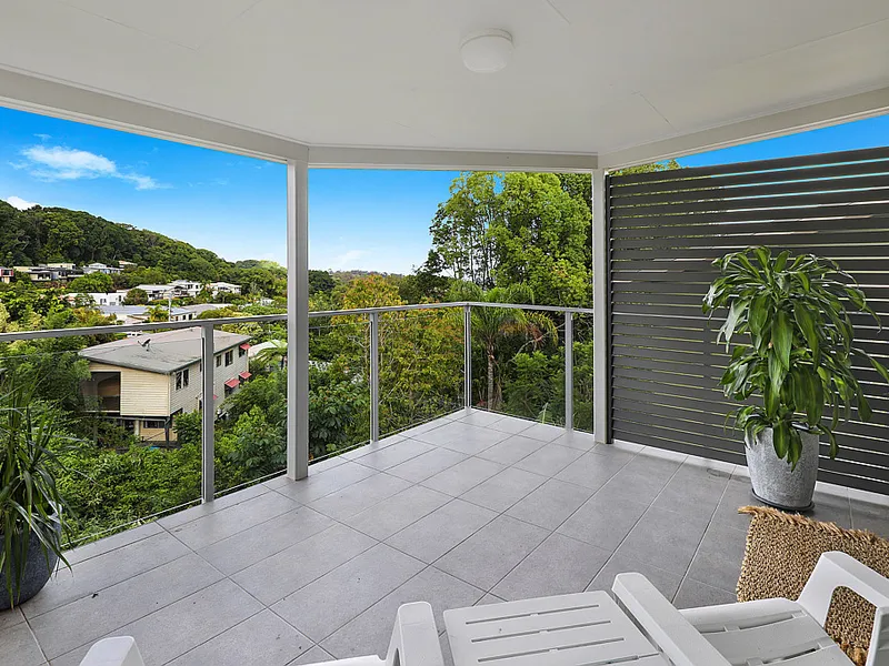 Stylish & Tranquil Living In The Heart Of Buderim