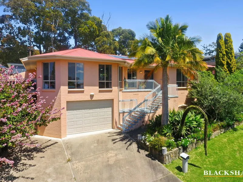 IMMACULATELY PRESENTED HOME NEAR THE BEACH