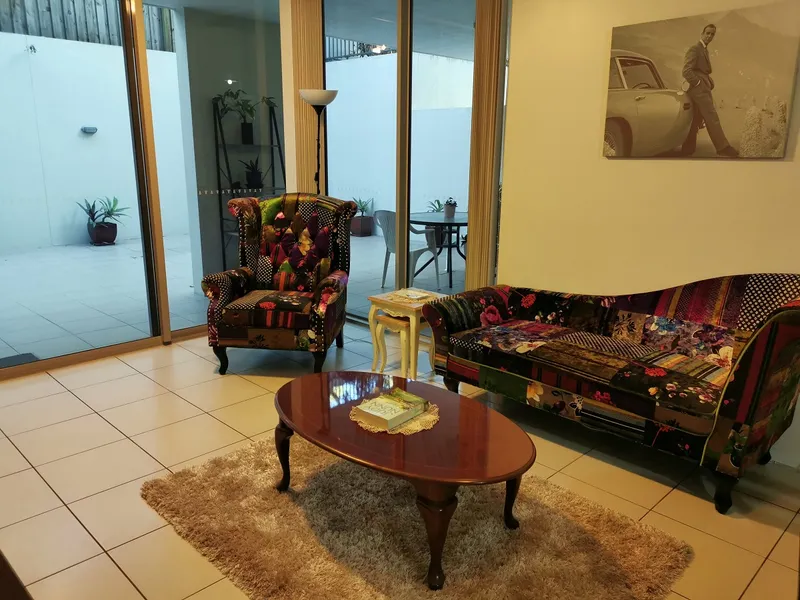 Huge 84sqm courtyard; fully furnished, private rental