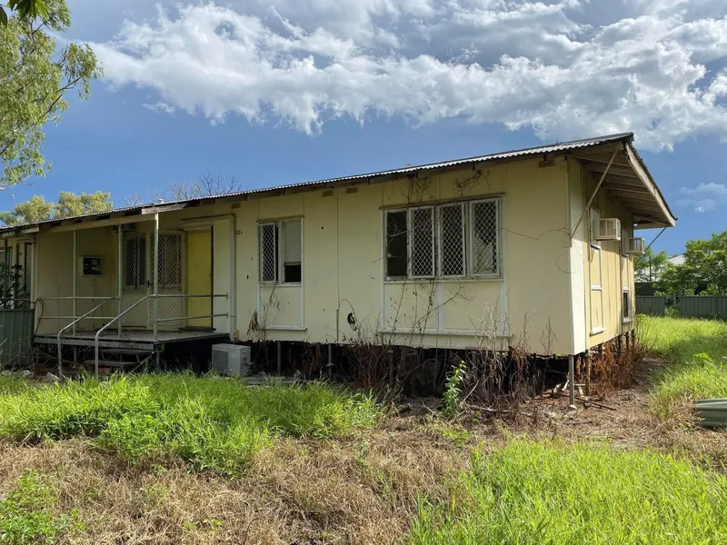 Duplex an need of renovation