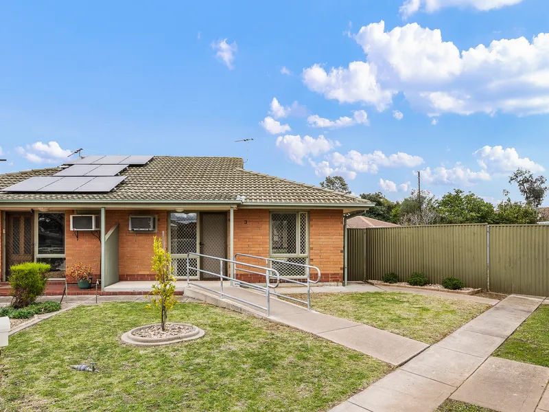 Desirable Duplex in Quiet Cul-de-sac - Family, Elderly, Handicapped & Wheelchair Friendly