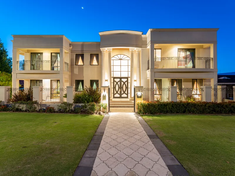 PALATIAL LIVING