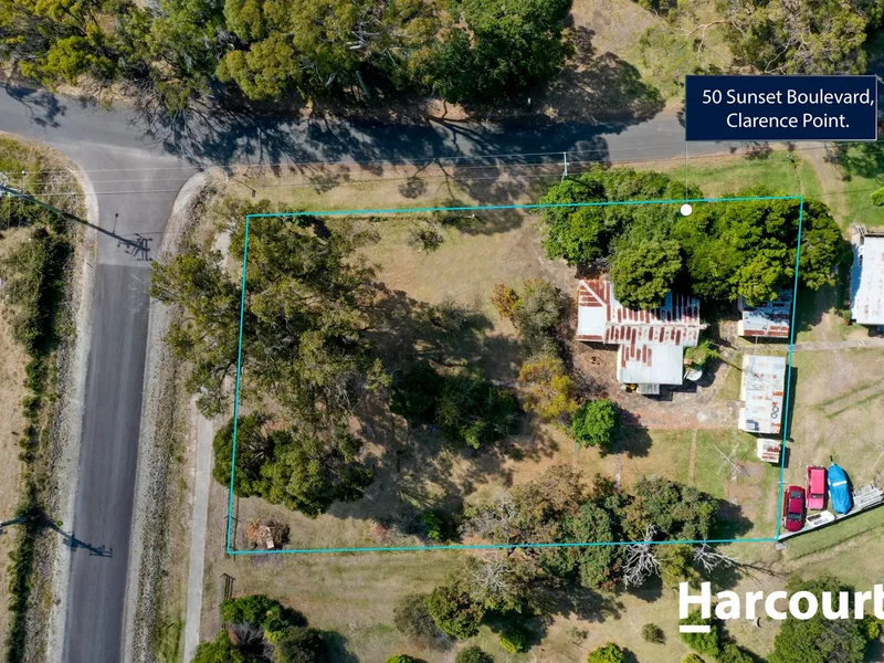 Generous 1977sqm Lot with Derelict Home & Sheds