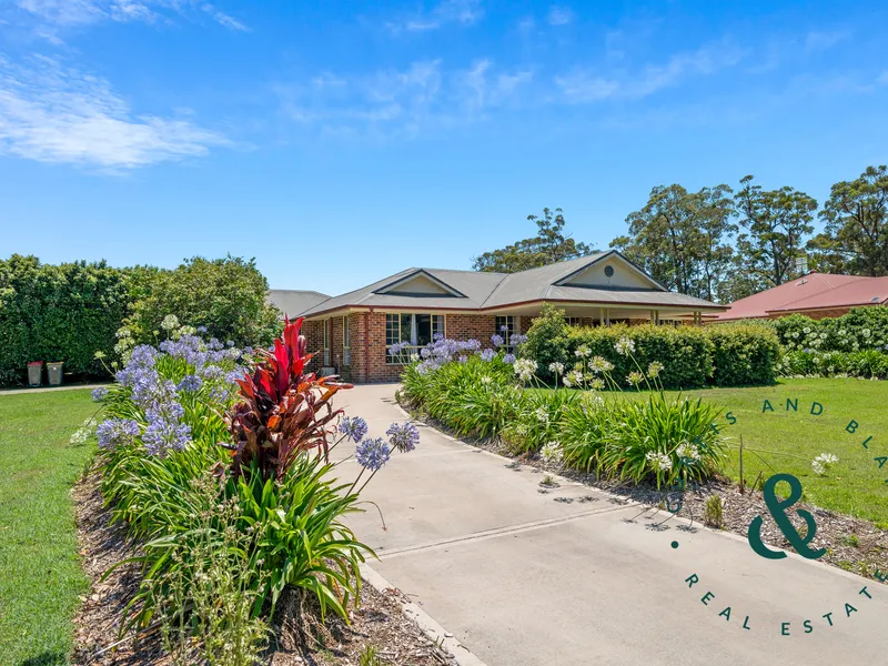 Large Block & Pool in the Dunes Estate!