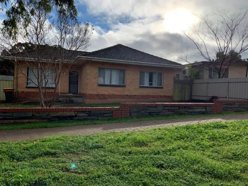 Well situated family home on full size allotment