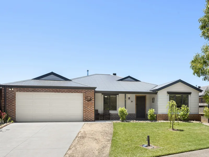 Modern Family Home Opposite Nature Reserve