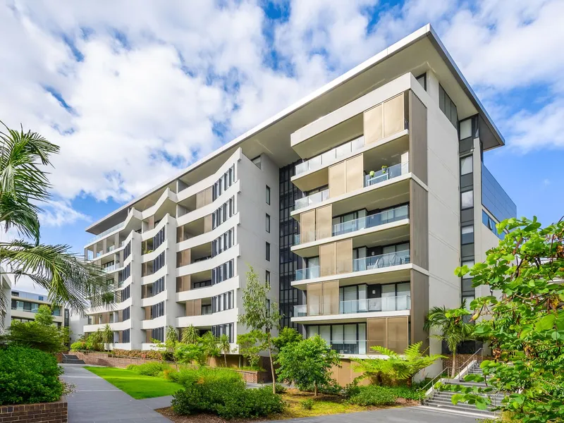 Stunning 2 bedroom plus study apartment - Unfurnished