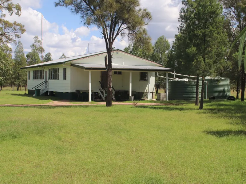 Lifestyle / Location - Spacious 3 Bedroom home set on 32 Ha (79 ac) – Only 5 minutes to Millmerran