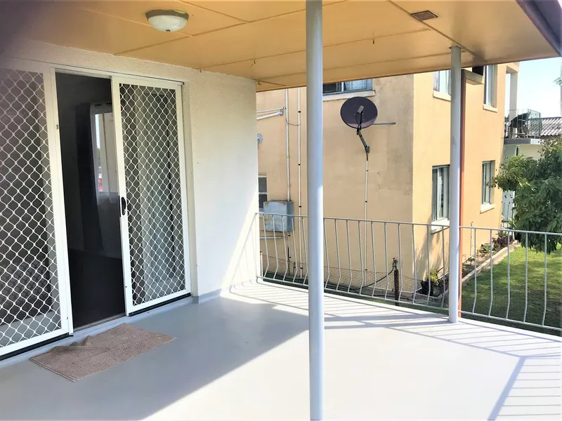 Fully renovated unit in ultimately convenient location!