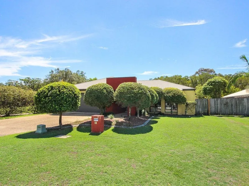 Ultimate Privacy, Huge Shed, Double Gate Side Access, Bush Backdrop!