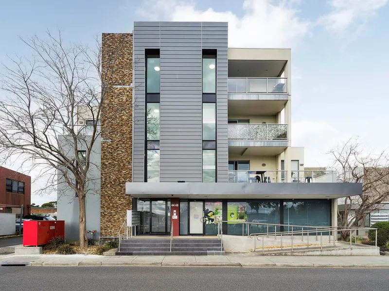 Perfect space, perfect location!
