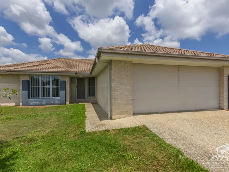 Spacious & Modern 4 Bedroom Home in Convenient Location!