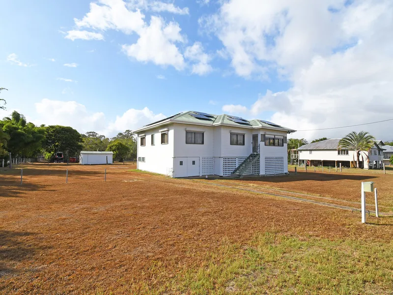 LAND SIZE 4047 SQM, ORNATE CHARACTER AND CHARM OF YESTERYEAR, POLISHED SPOTTED GUM INTERIOR, HIGH CEILING, PICTURE RAILS, PLATE RACKS, SHED, 7.2 SOLAR