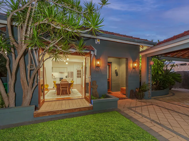 Coastal Luxury Living in Prime Location