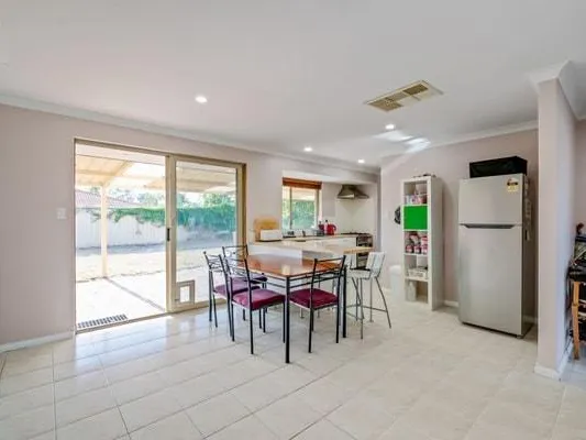 Charming 3-Bedroom Home in Langford – Ideal Location for Convenience and Comfort