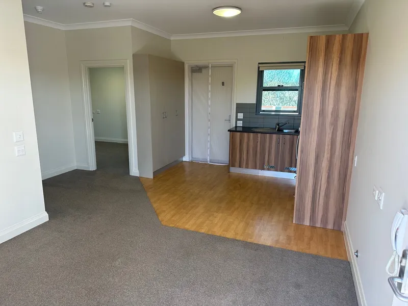 Bright and Airy Apartment - over 55 living