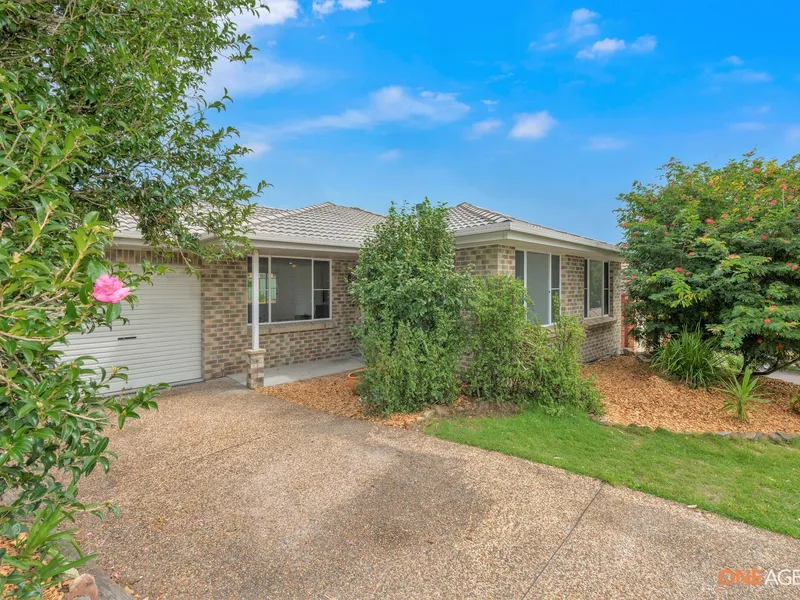 Like wow - the most unexpected & huge open plan interior ever, with a sexy new stone tops kitchen & a 1st home buyers' price tag to match & zero to do