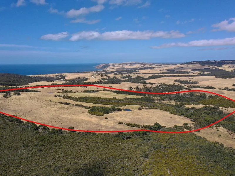 Rural Lifestyle Acres Close to the Coast!
