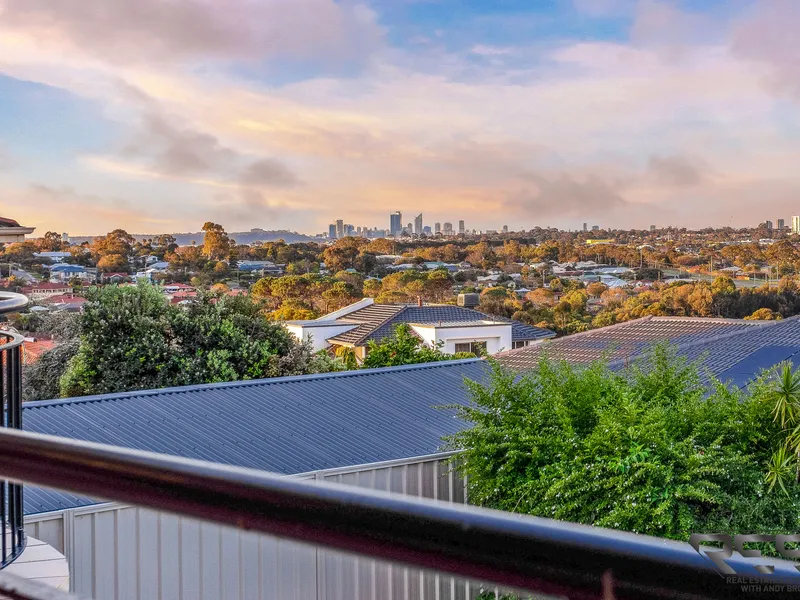 HUGE HOME WITH UNINTERRUPTED VIEWS OF THE CITY!!