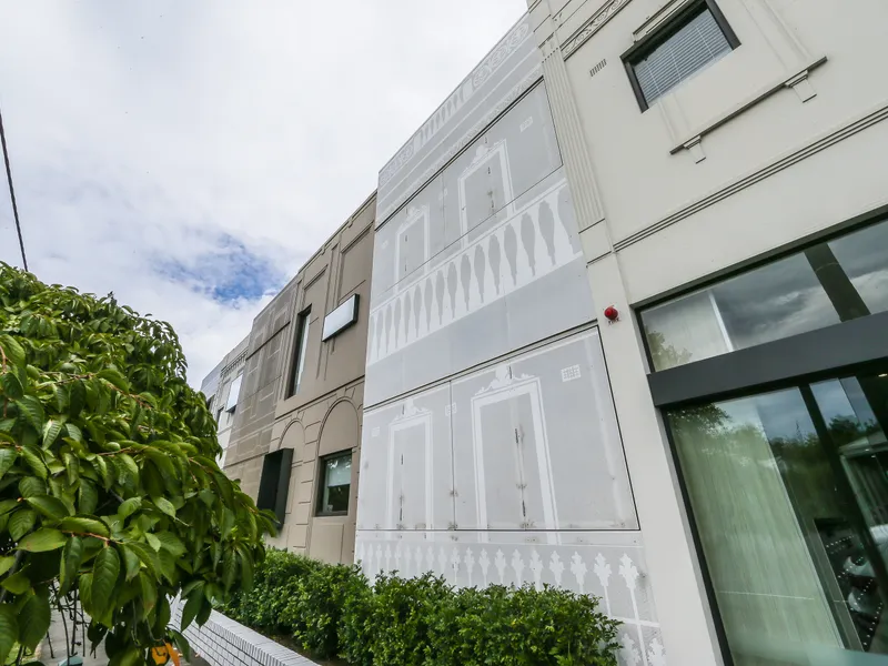 Effortless Luxury meets Exclusive Location