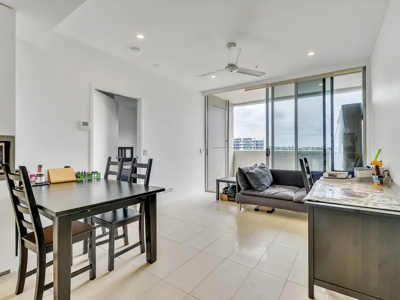 Beautiful West End View Apartment with superb floor Plan