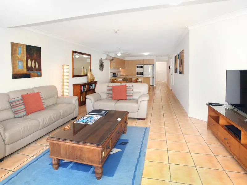 SPACIOUS 2 BEDROOM GARDEN LEVEL UNIT